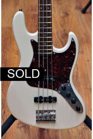 Sadowsky MetroExpress 21 Fret Vintage JJ Morado 4 Olympic White High Polish Sadowsky MetroExpress 21 Fret Vintage JJ Morado 4 Olympic White High Polish